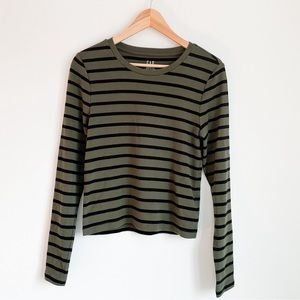 Gap olive green and black stripes modern tee